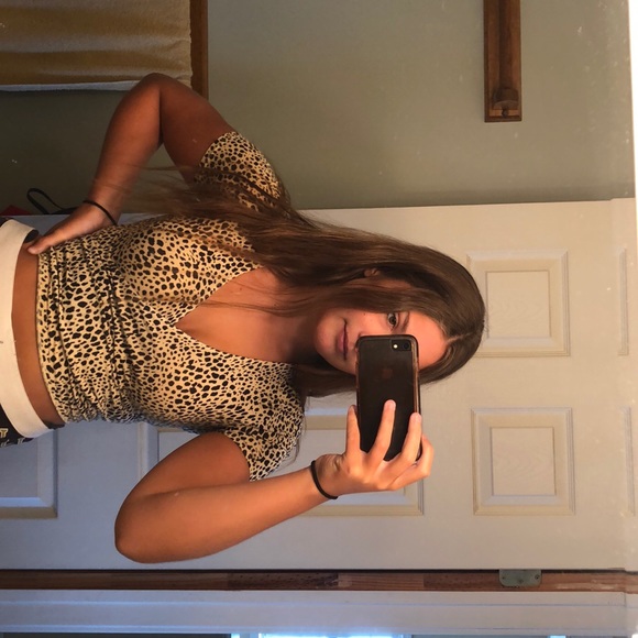 cheetah rae top *sold - Picture 3 of 3
